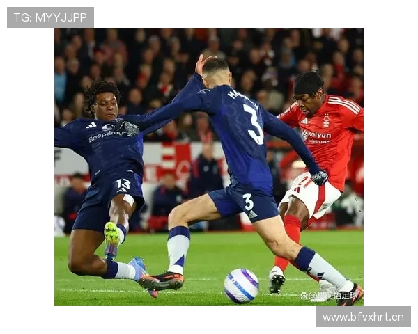 曼联连胜之下的隐忧:球队稳定性面临考验,对竞争格局带来变化 曼联连胜之下的隐忧:球队稳定性面临考验,对竞争格局带来变化