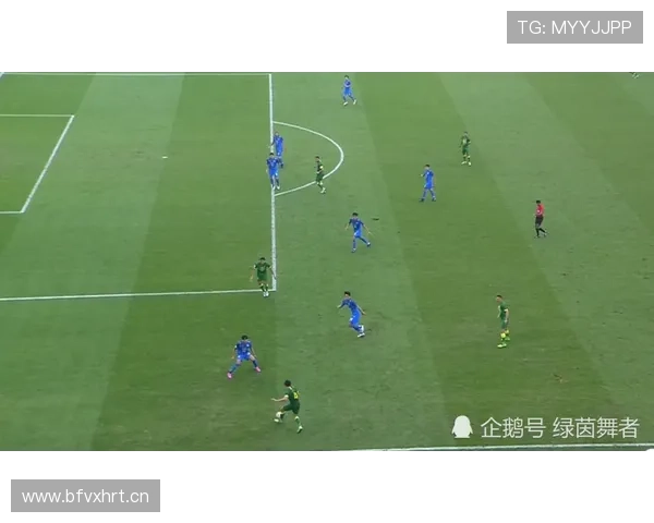 耳机裁判系统如何影响场上判罚？揭秘足球裁判的实时沟通规则